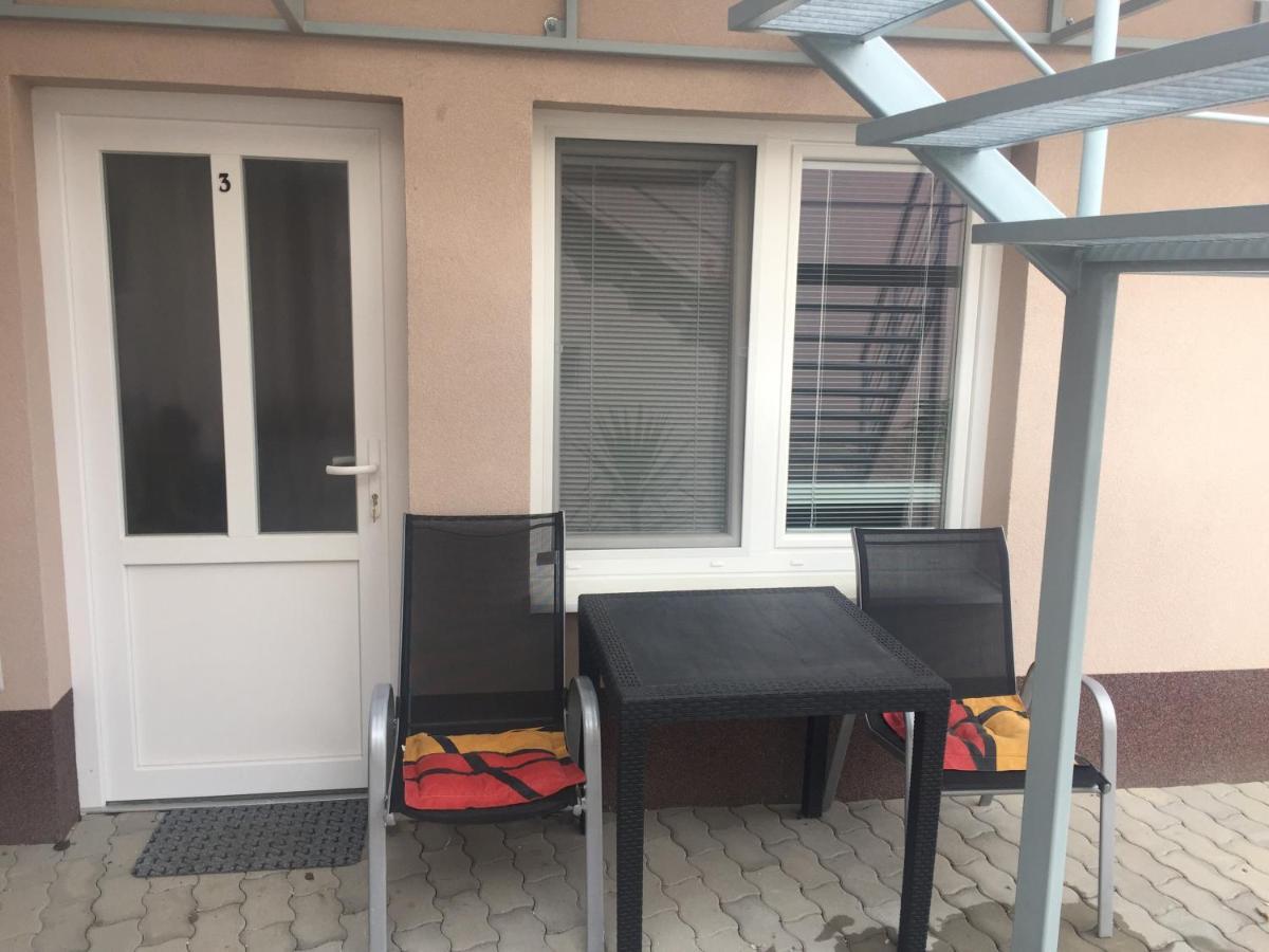 Sunny Apartman Штурово Экстерьер фото